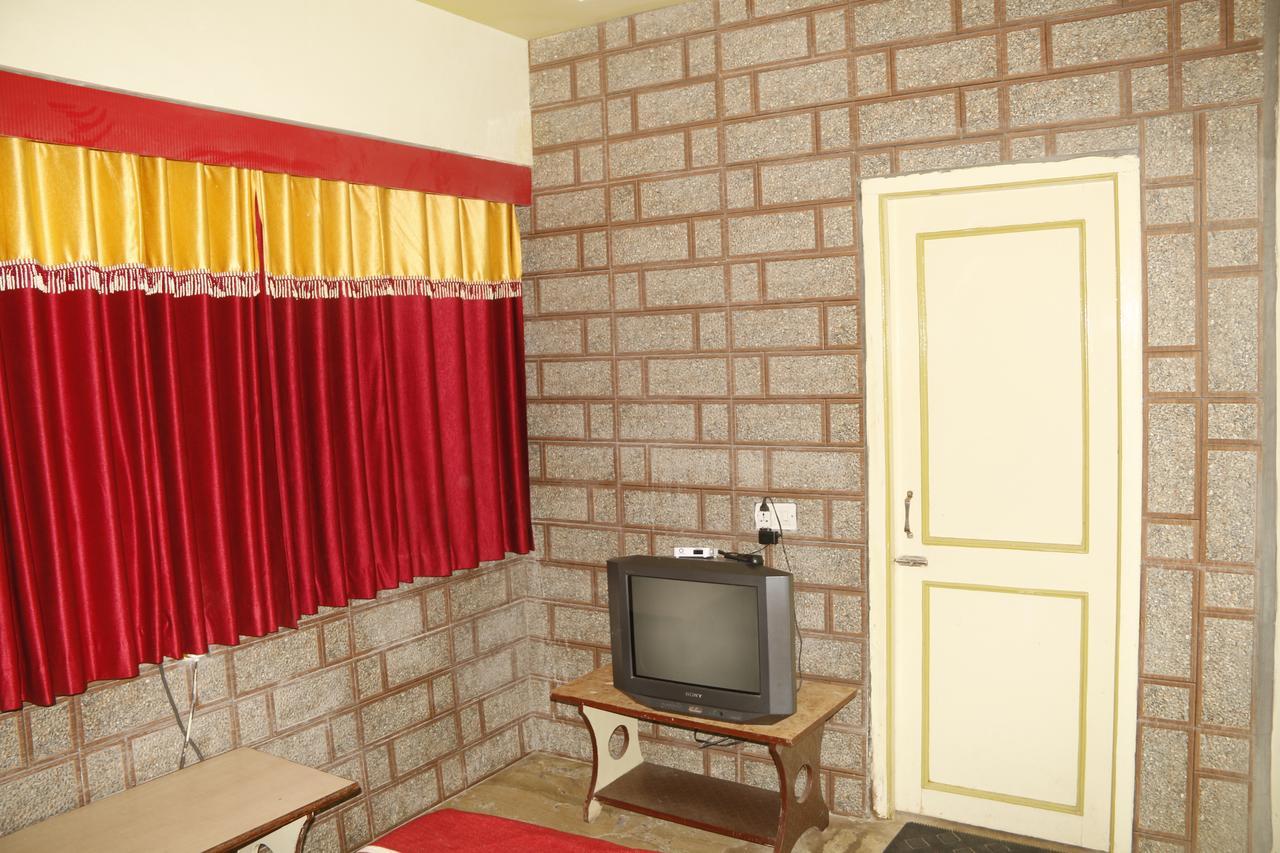 Hotel Relax Inn Banswara Екстериор снимка